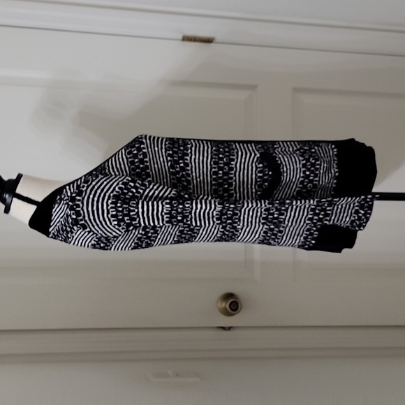 MOD Lusive Size S Black & White Cardigan Sweater with Pockets, Gently Used Cond. - Picture 6 of 12